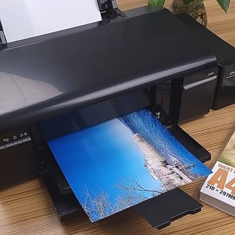 Polaroid And Plain Paper: Different Image Carriers