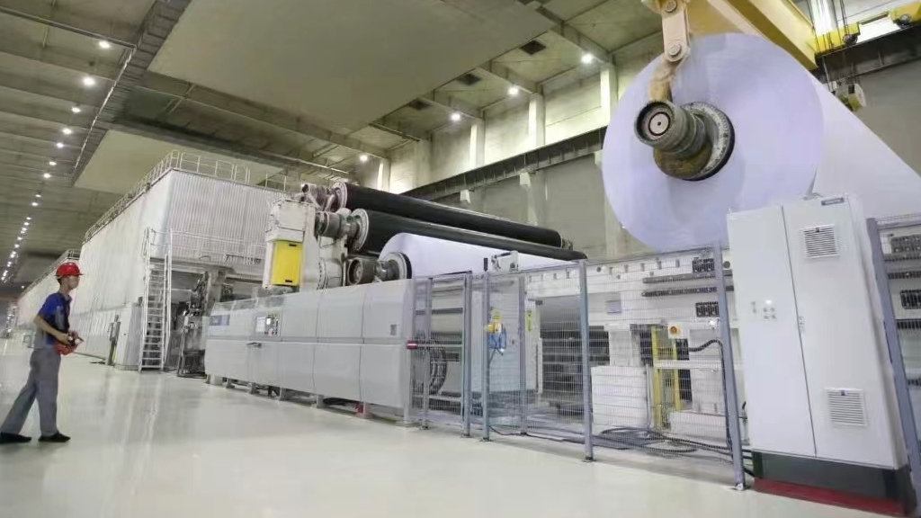 Lightweight Coated Paper or Supercalendered Paper: Which Is Right for Your Project?