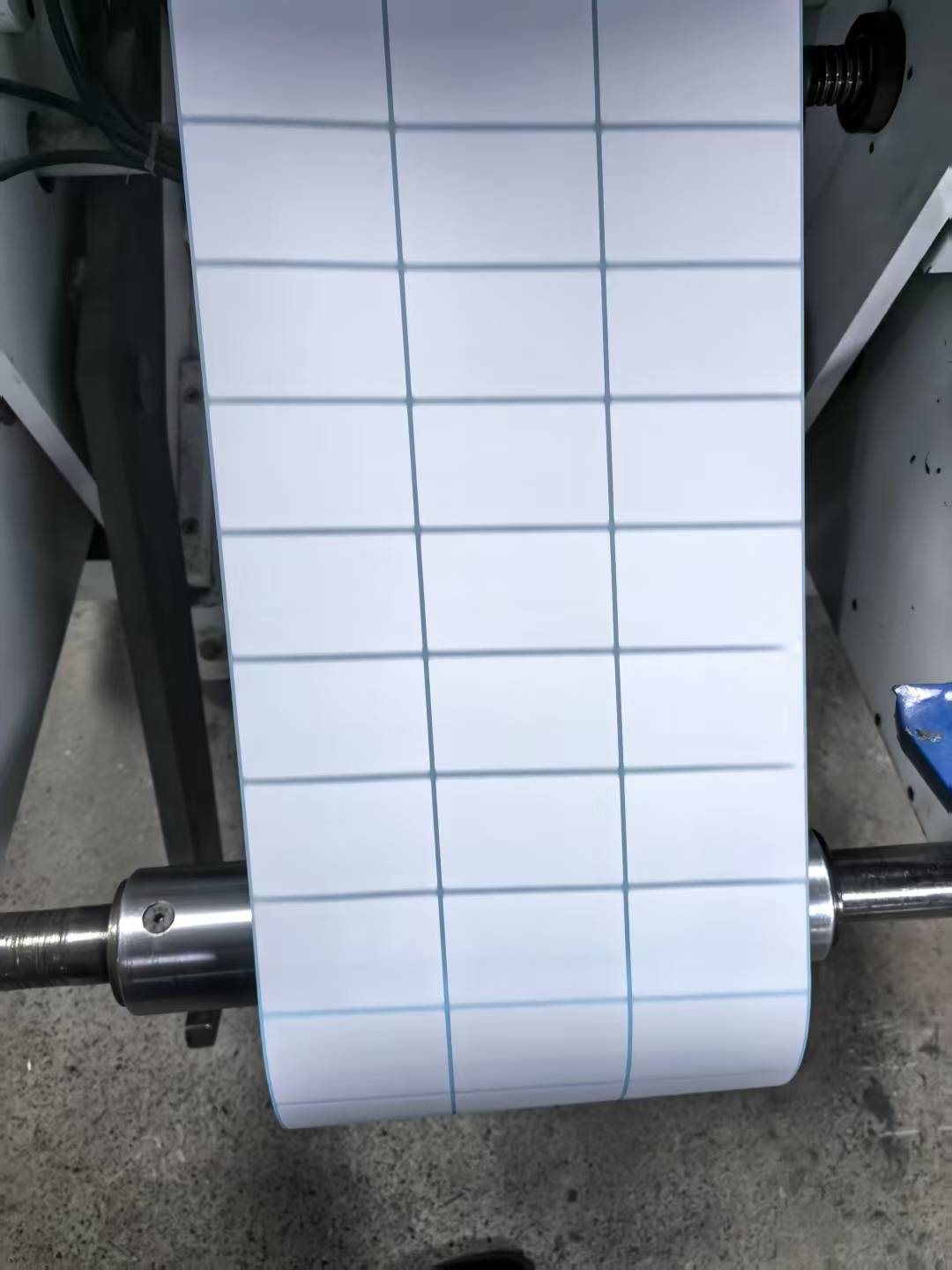 Winter Adhesive Label Processing & Application Technology Sharing - Double Tree THERMAL PAPER LABEL Solutions